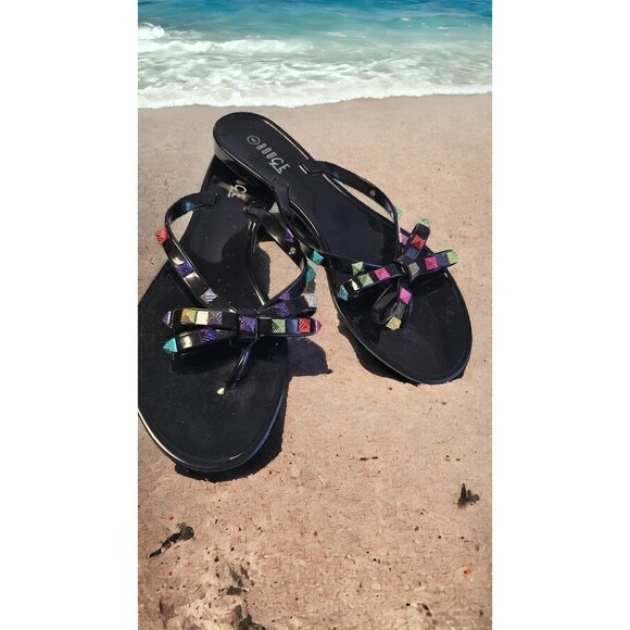 ROUGE HELIUM BLACK JELLY FLIP FLOPS SANDLE  SIZE 8  MULTICOLOR STUDS.  BOW - Picture 1 of 7